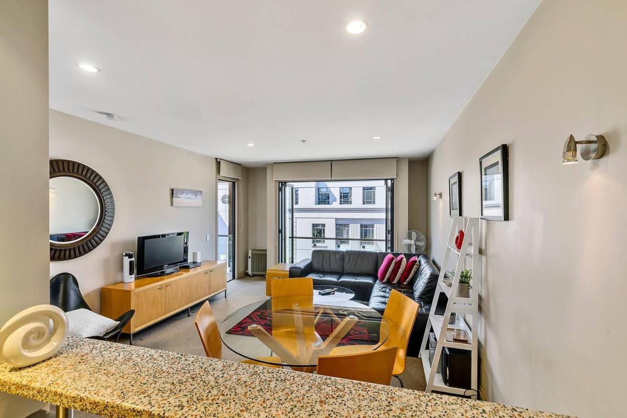 Enormous One Bedroom Beauty In Cbd! Free Parking Auckland Eksteriør billede