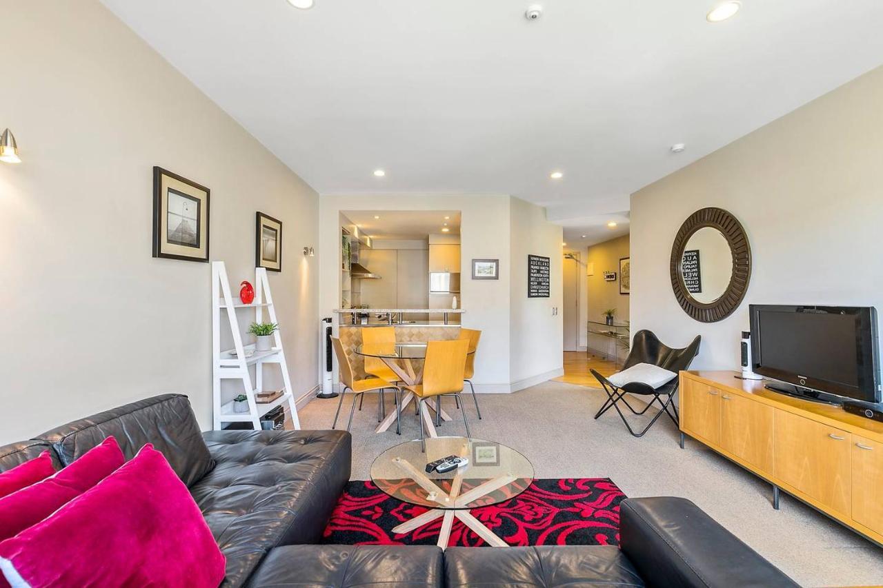 Enormous One Bedroom Beauty In Cbd! Free Parking Auckland Eksteriør billede